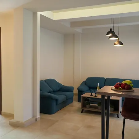 شقة Aether With View